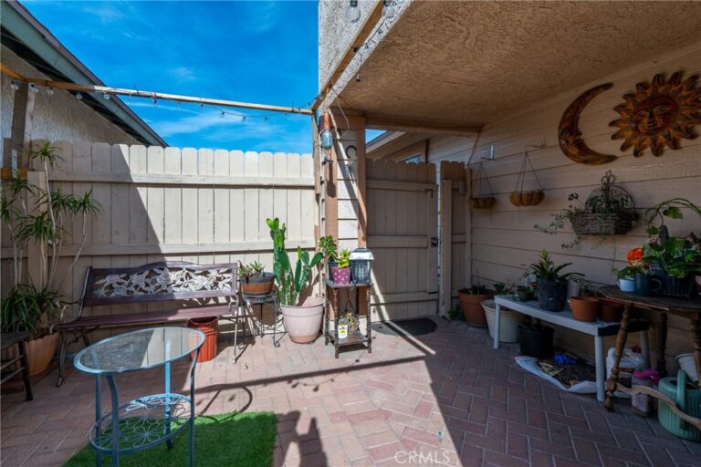 16171 Winterwood, Fontana