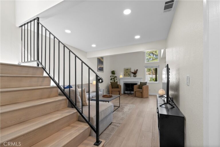 1636 Mankato Court, Claremont
