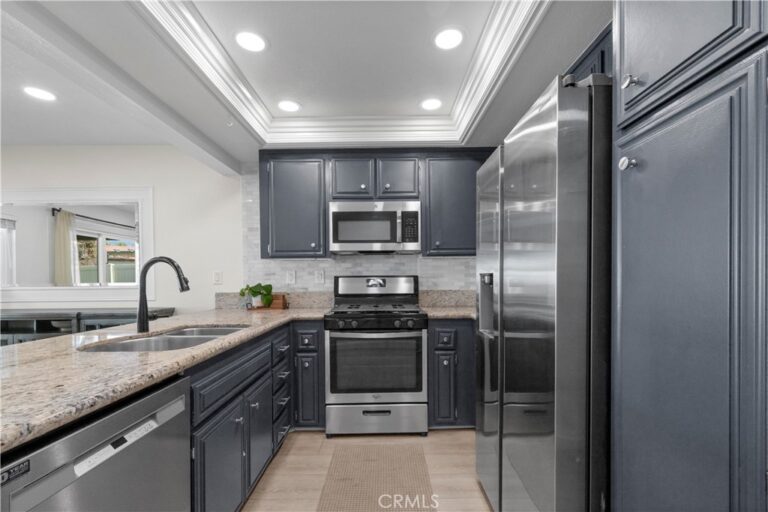 1636 Mankato Court, Claremont