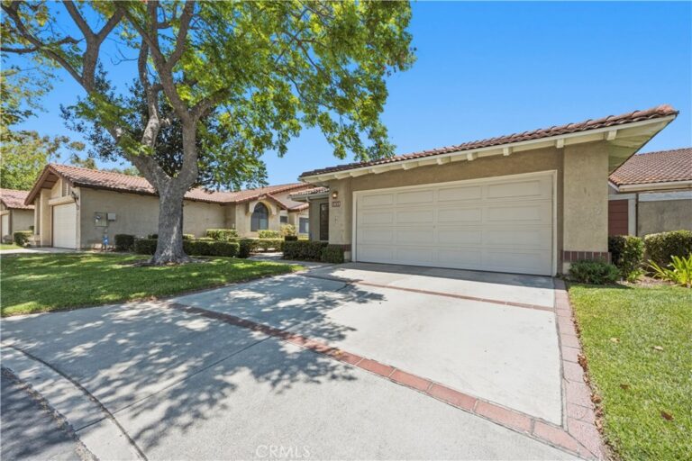 1638 Via Estrella, Pomona