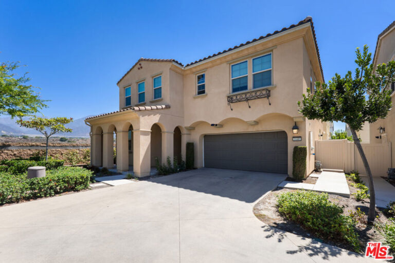 1640 Santa Fe Place, Upland