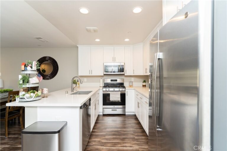 16408 Valencia #115, Fontana