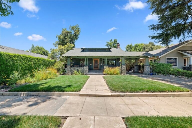 165 E Columbia Avenue, Pomona
