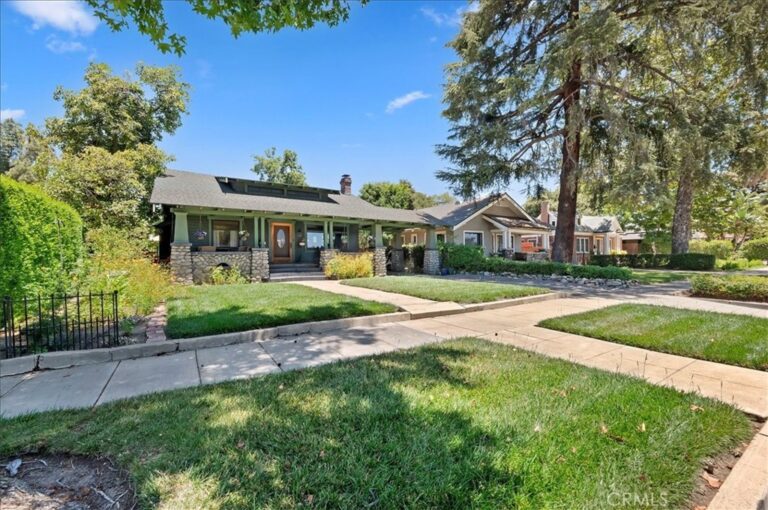 165 E Columbia Avenue, Pomona