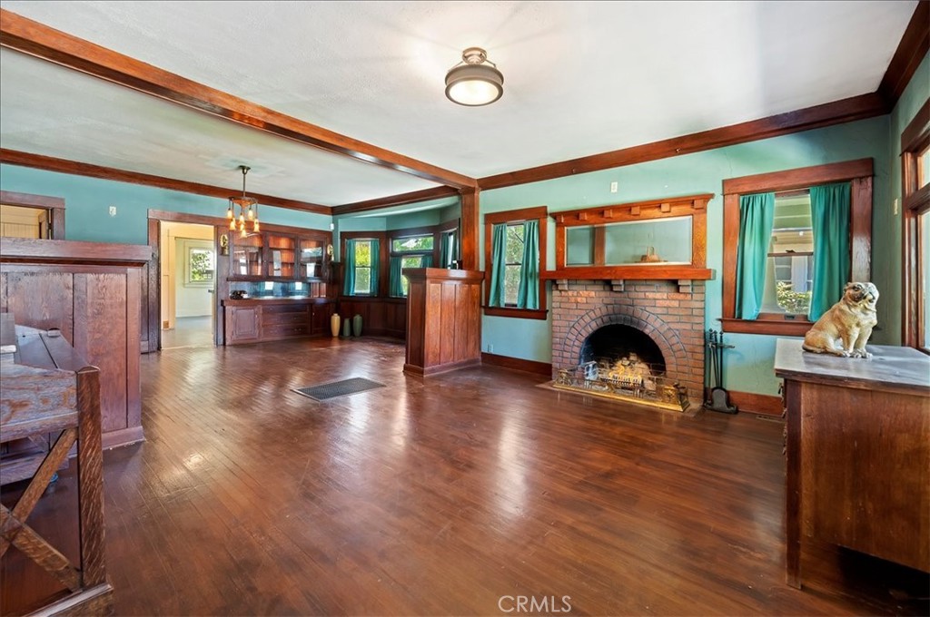 165 E Columbia Avenue, Pomona