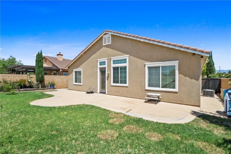 16521 Pismo Way, Fontana