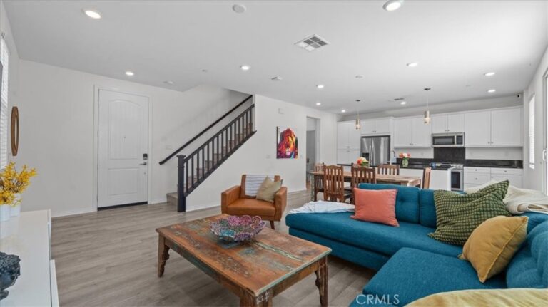 16537 Monteviejo, Fontana