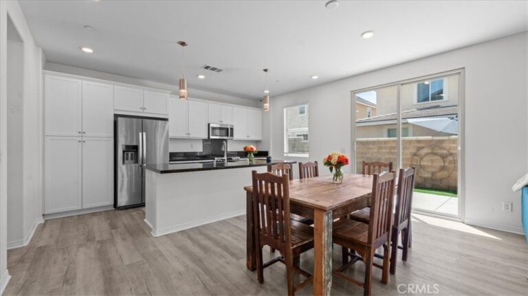 16537 Monteviejo, Fontana