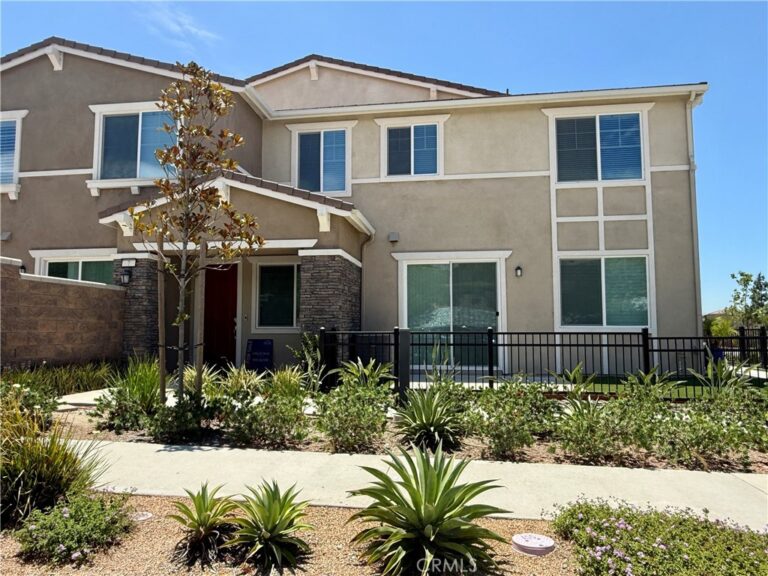 16540 Wyndham Lane #7, Fontana