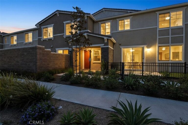 16540 Wyndham Lane #7, Fontana