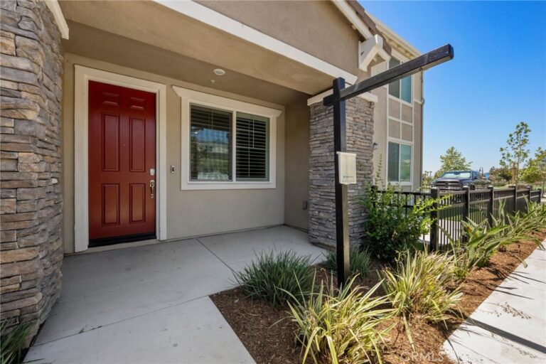16540 Wyndham Lane #7, Fontana