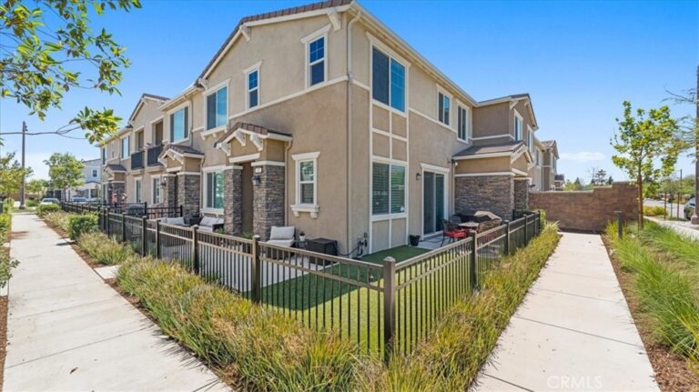 16540 Wyndham Street #5, Fontana