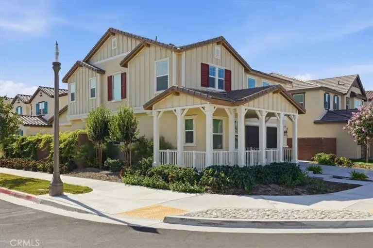 16589 Trailblazer Avenue, Chino
