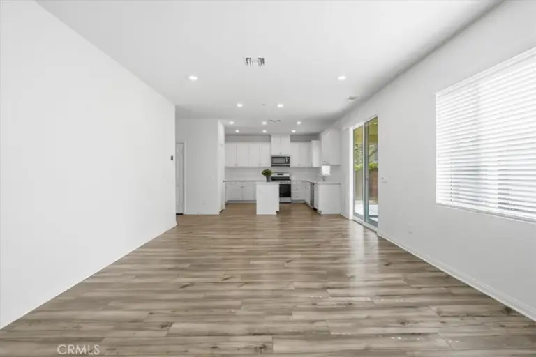 16589 Trailblazer Avenue, Chino