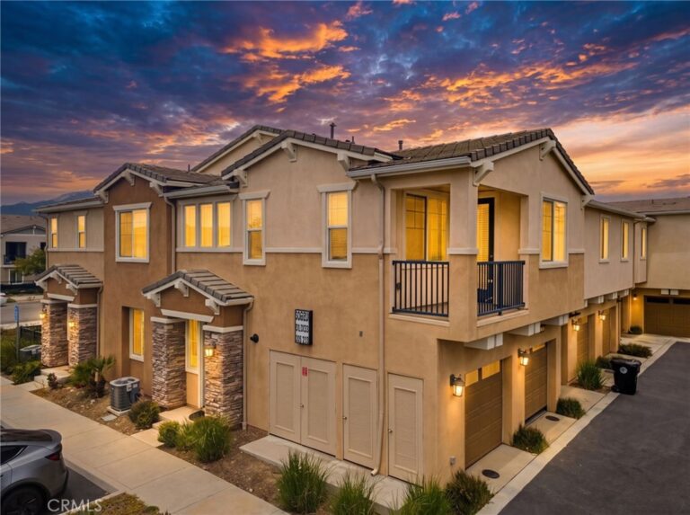 16620 Wyndham Lane #12, Fontana