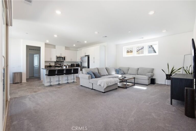 16651 Snowdrop #1, Fontana