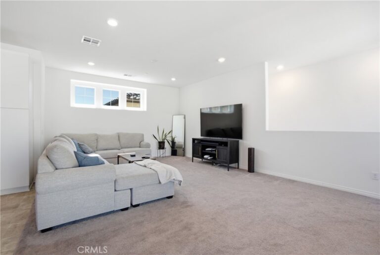 16651 Snowdrop #1, Fontana