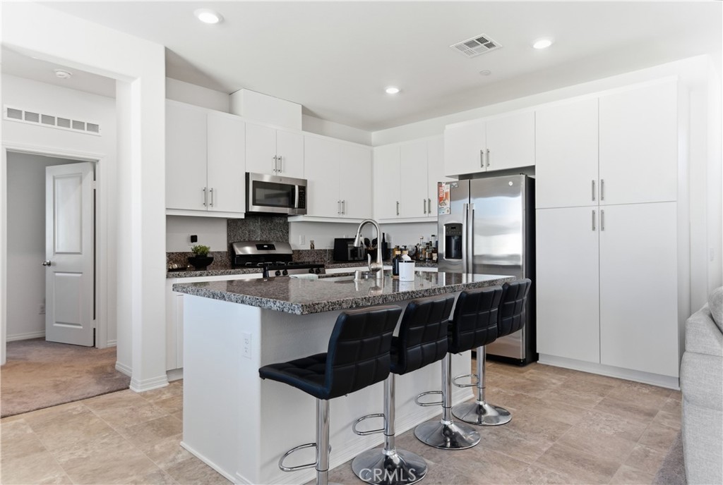 16651 Snowdrop #1, Fontana