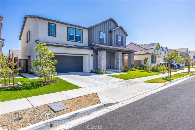 16723 Yarrow Lane, Fontana