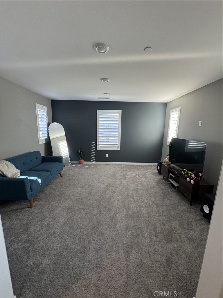 16746 Fern Pine, Fontana