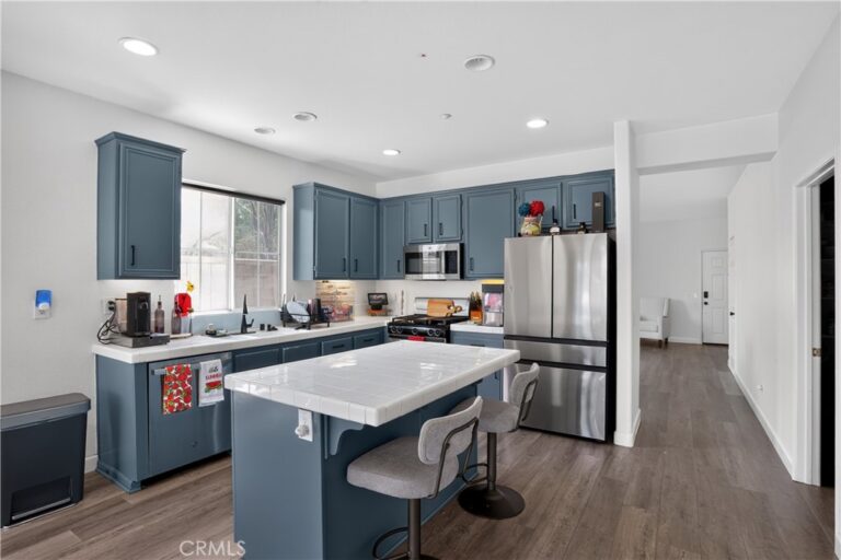 17040 Red Cedar Court, Fontana