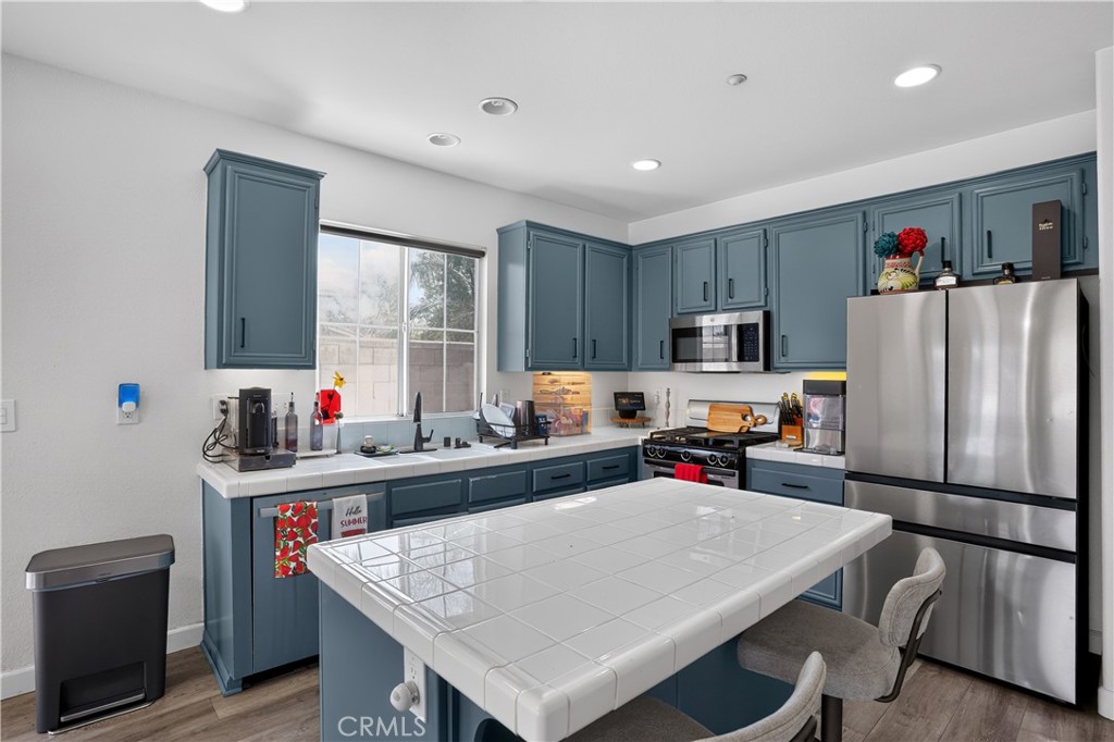17040 Red Cedar Court, Fontana