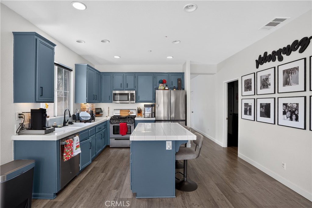 17040 Red Cedar Court, Fontana