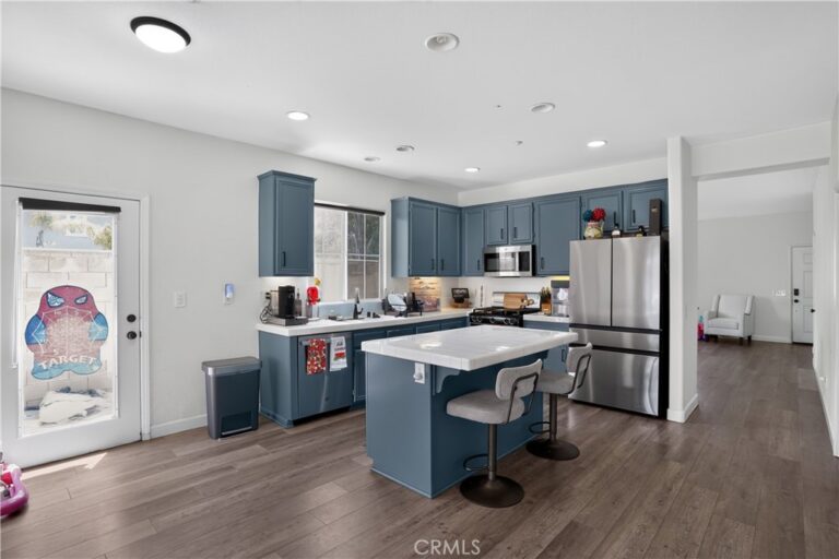 17040 Red Cedar Court, Fontana
