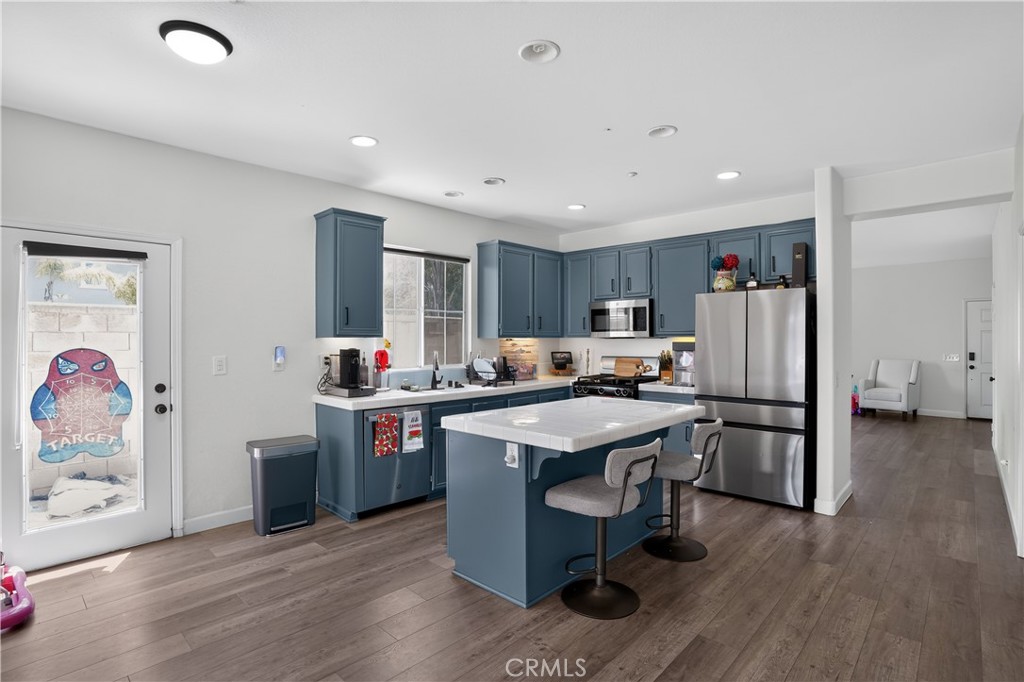 17040 Red Cedar Court, Fontana