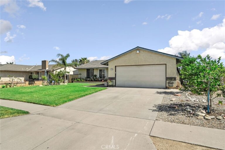 17231 Wabash Avenue, Fontana
