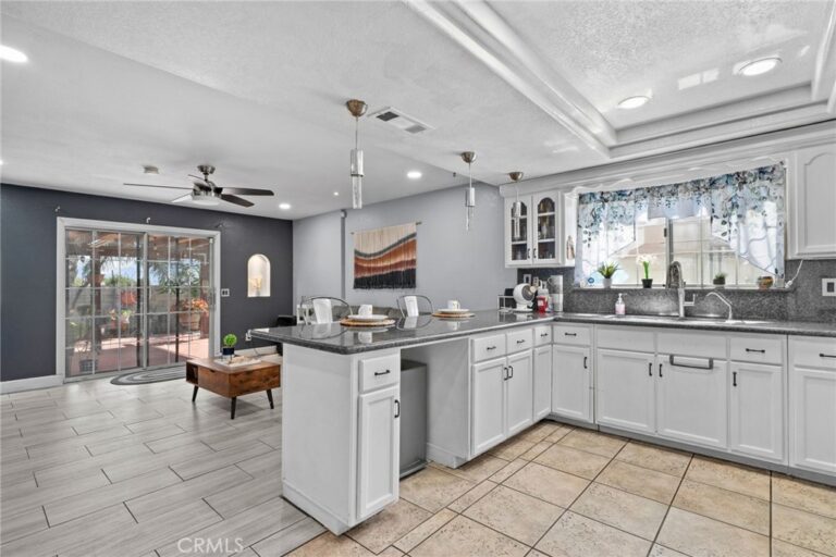 17231 Wabash Avenue, Fontana