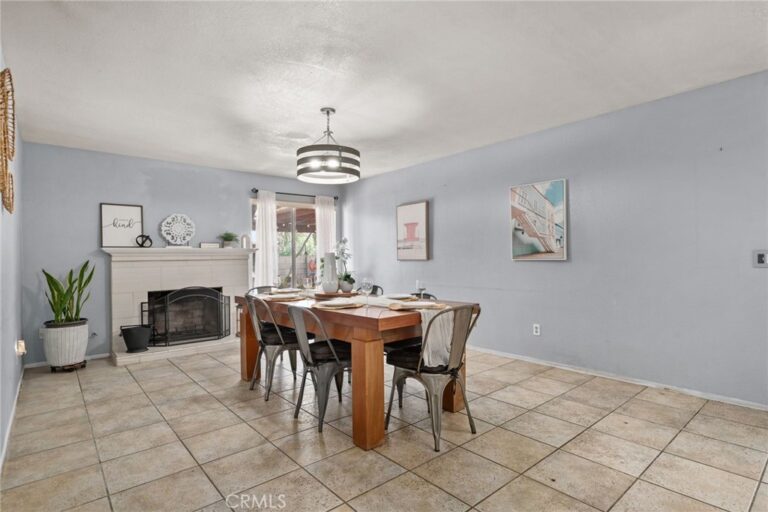 17231 Wabash Avenue, Fontana