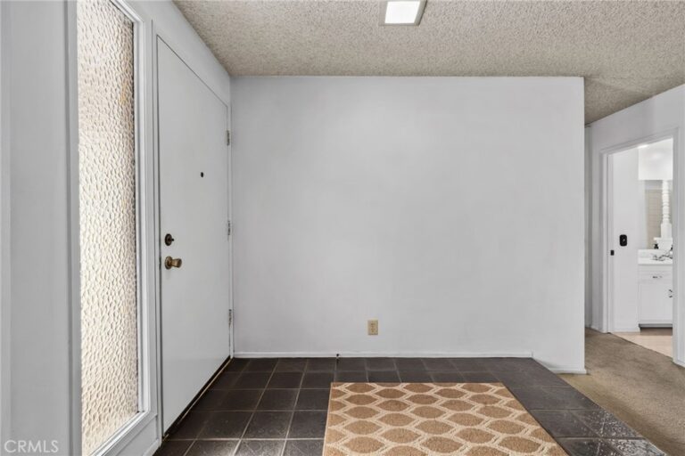 174 Fulton, Upland