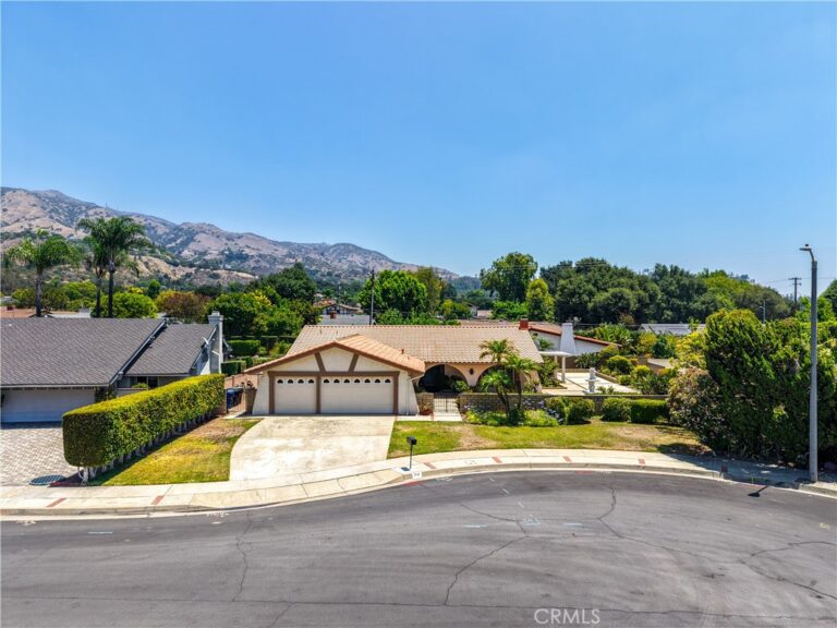 1741 BRANCH OAK Drive, Glendora