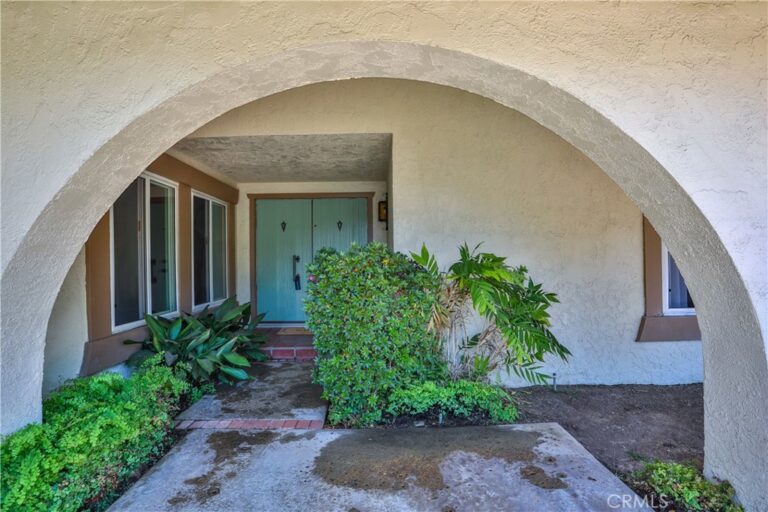 1741 BRANCH OAK Drive, Glendora