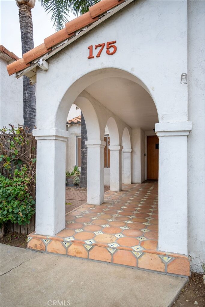 175 W 9th, Upland