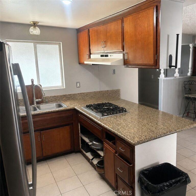1760 N Date, Rialto
