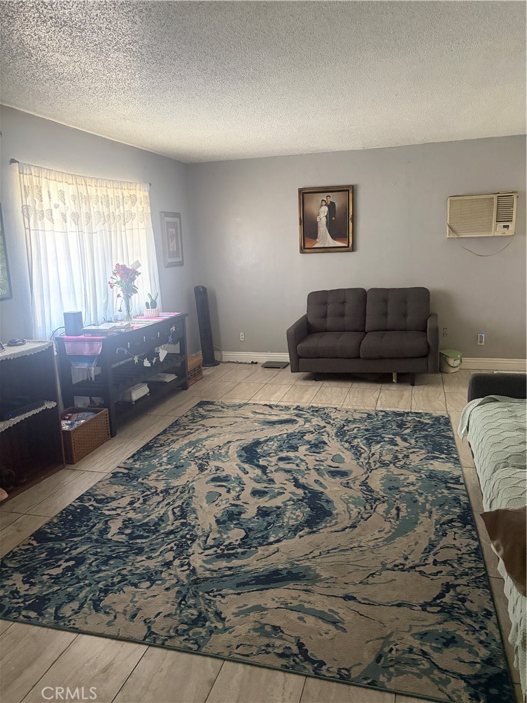 17787 IVY Avenue, Fontana