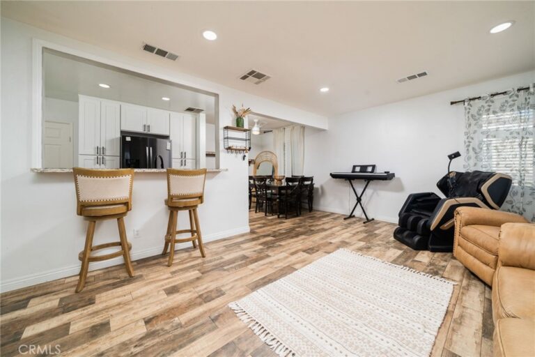 17844 Owen, Fontana
