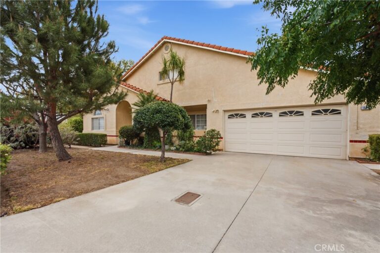 18083 San Jacinto, Fontana