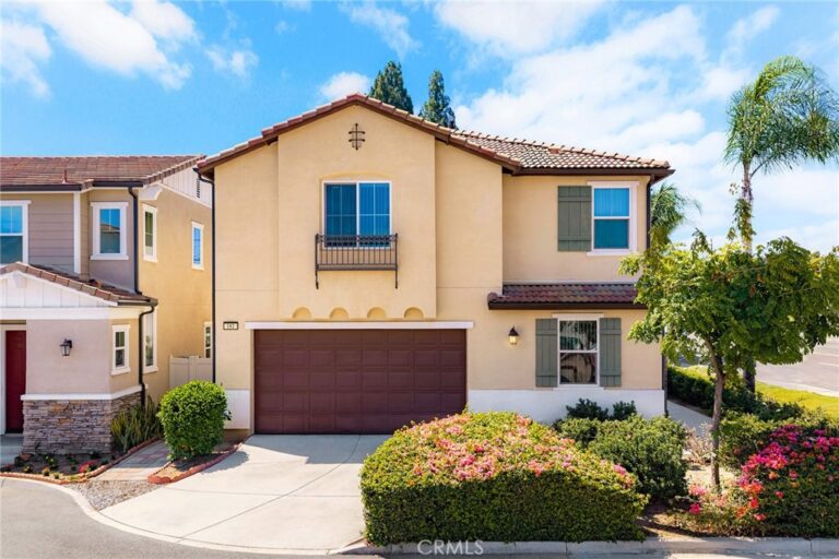 181 Promenade, Pomona