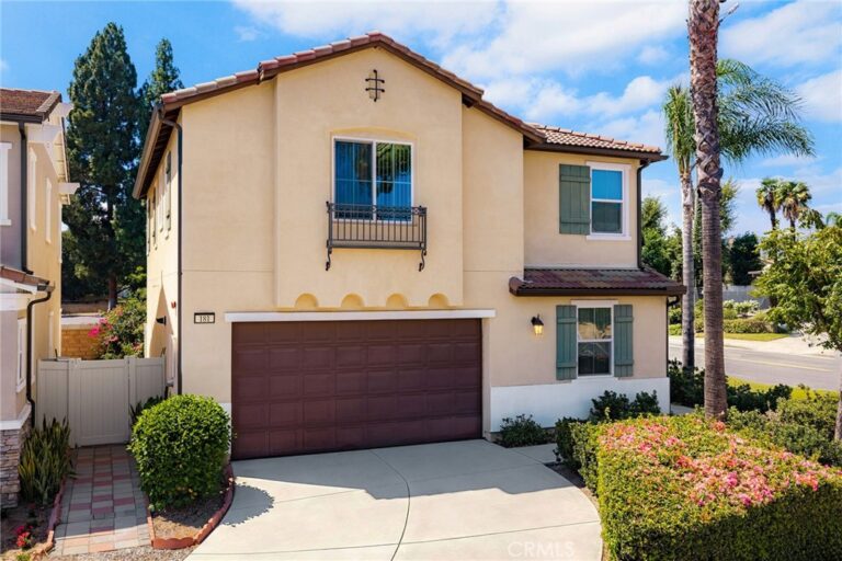 181 Promenade, Pomona