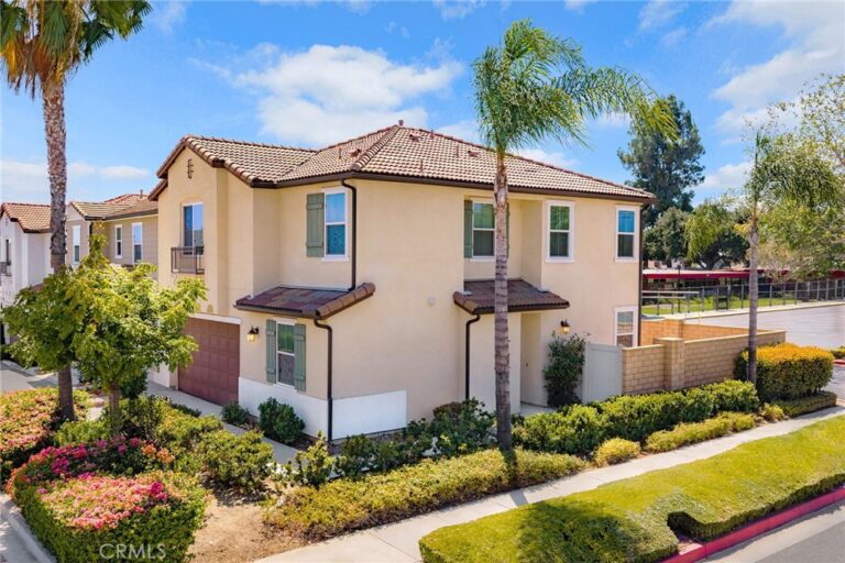 181 Promenade, Pomona