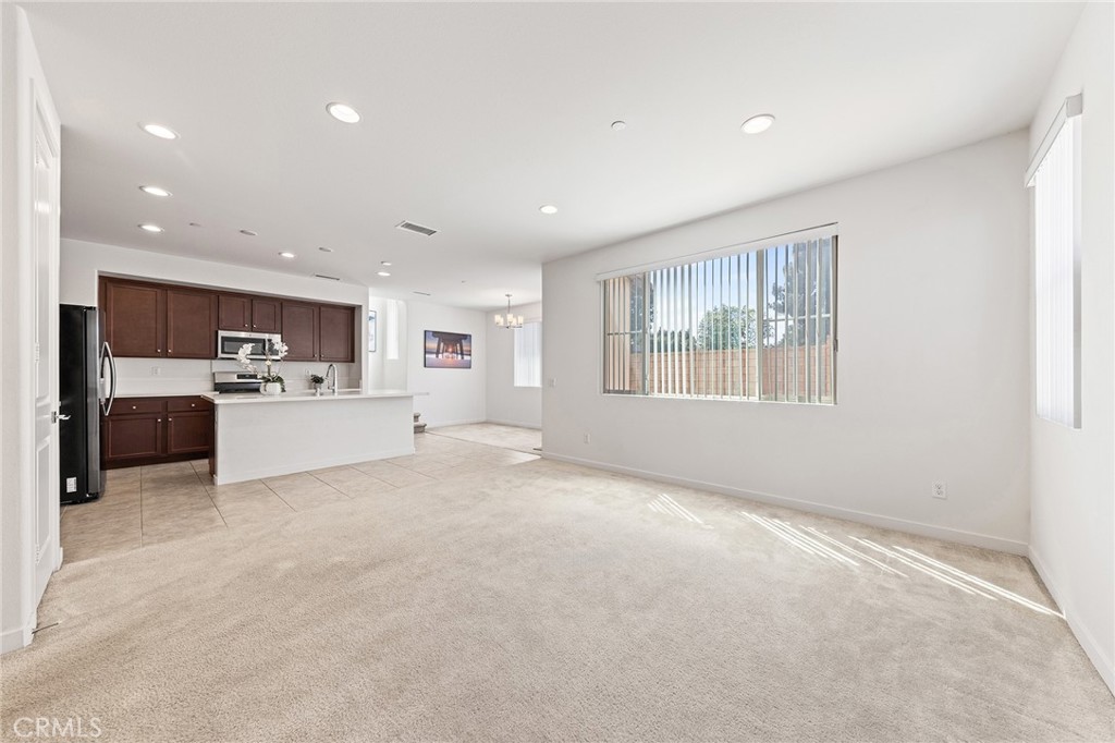 181 Promenade, Pomona