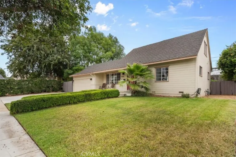 1858 E Edgecomb Street, Covina
