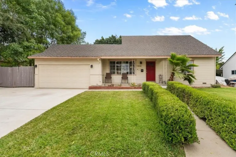 1858 E Edgecomb Street, Covina