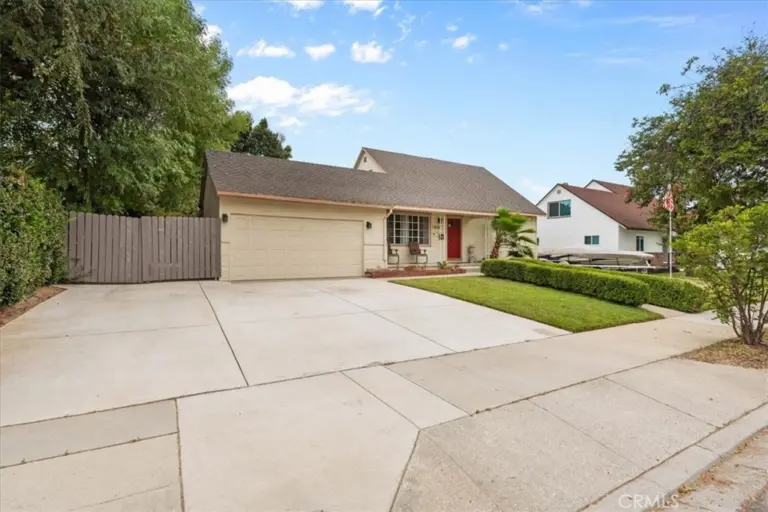 1858 E Edgecomb Street, Covina