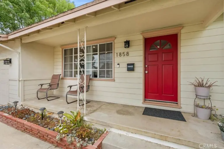 1858 E Edgecomb Street, Covina
