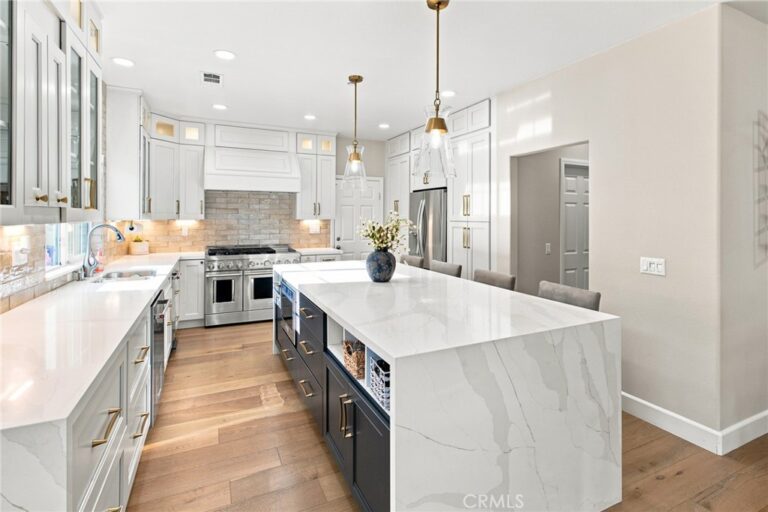 186 W 20th, Upland
