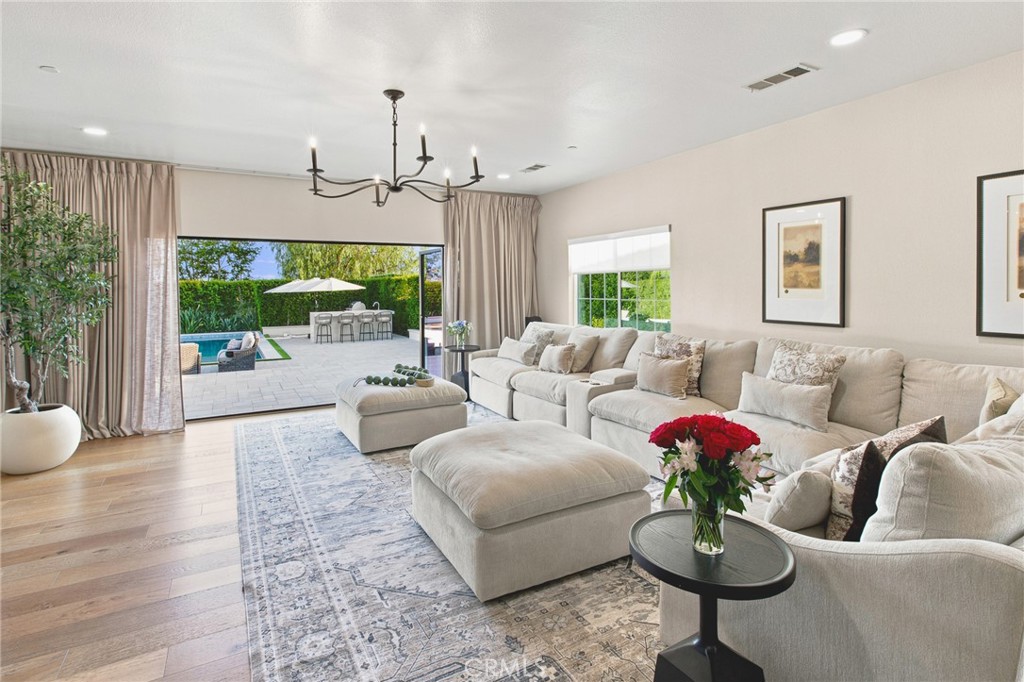 186 W 20th, Upland